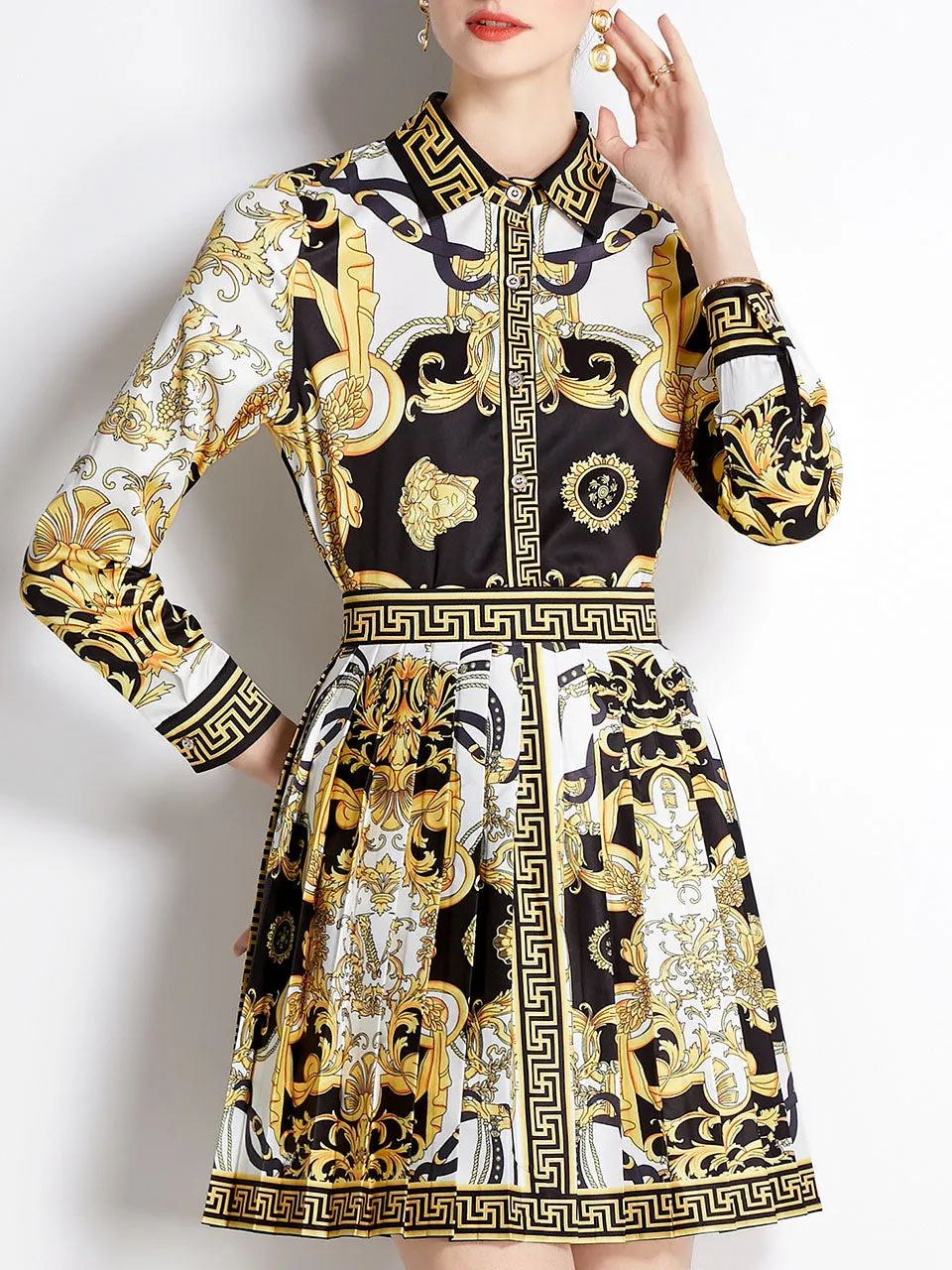 2PS Gold Baroque Print Shirt With Long Sleeve And Mini Pleated Skirt Suit