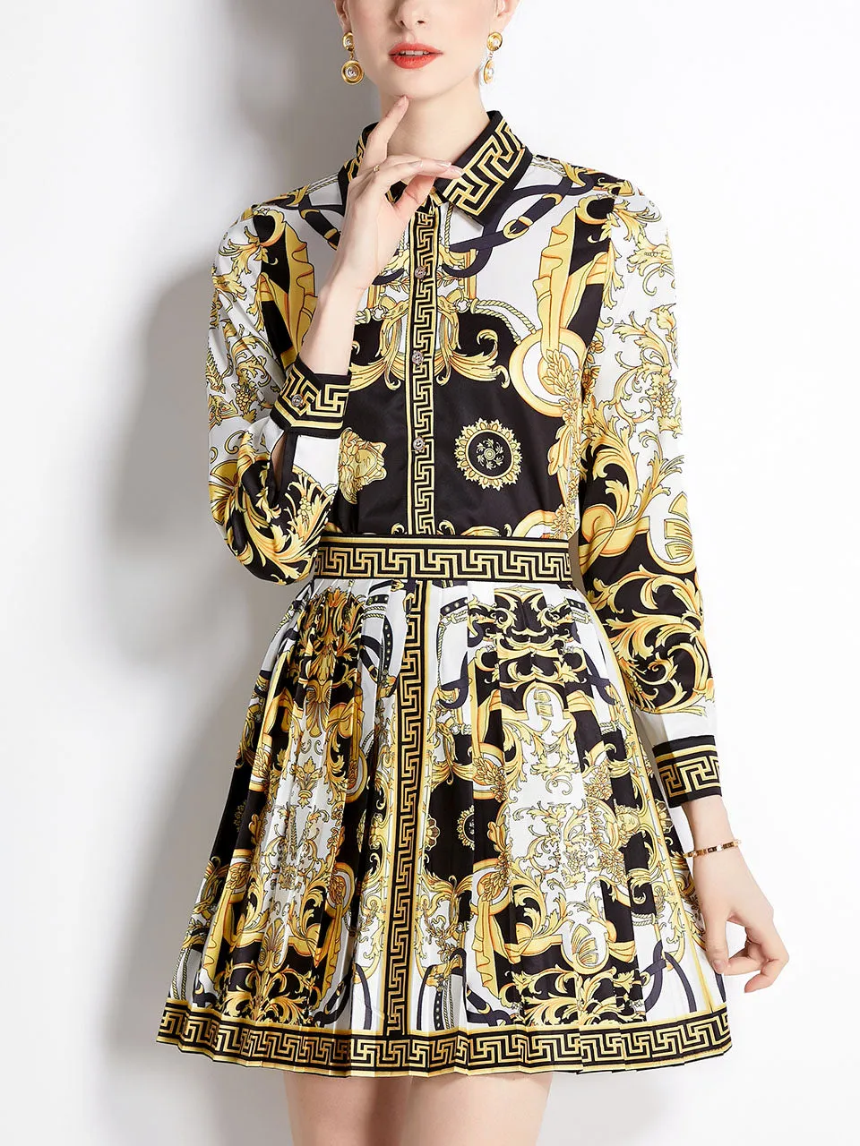 2PS Gold Baroque Print Shirt With Long Sleeve And Mini Pleated Skirt Suit